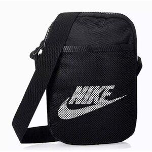 NWT NIKE Crossbody SMALL HIP X-BODY Travel Work Play BLACK WHT Unisex BA5871-010